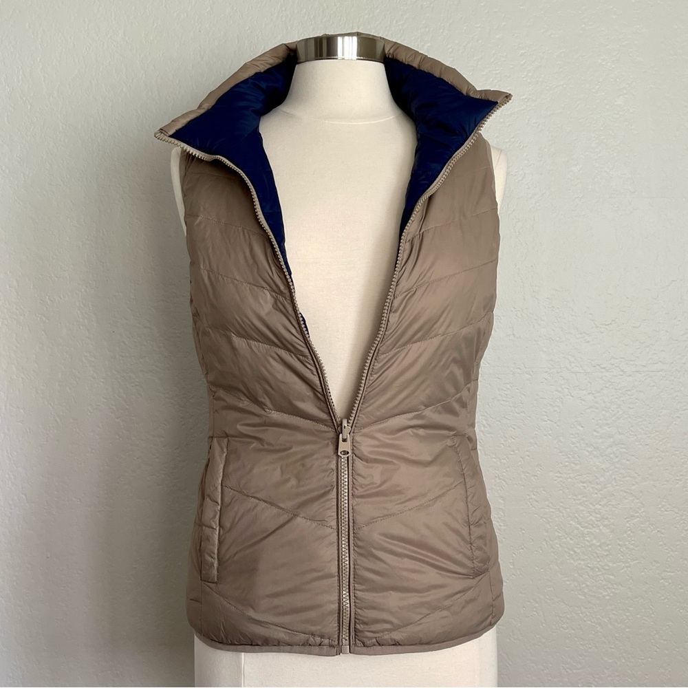 Esprit Women's Size 6 Beige&Blue Reversible Grey Duck Down Sleeveless  Puffer Ve